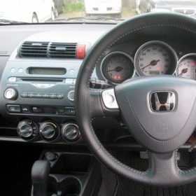 Переходная рамка Intro RHO-N06 (HondaFit (2001 - 2007) (правый руль))